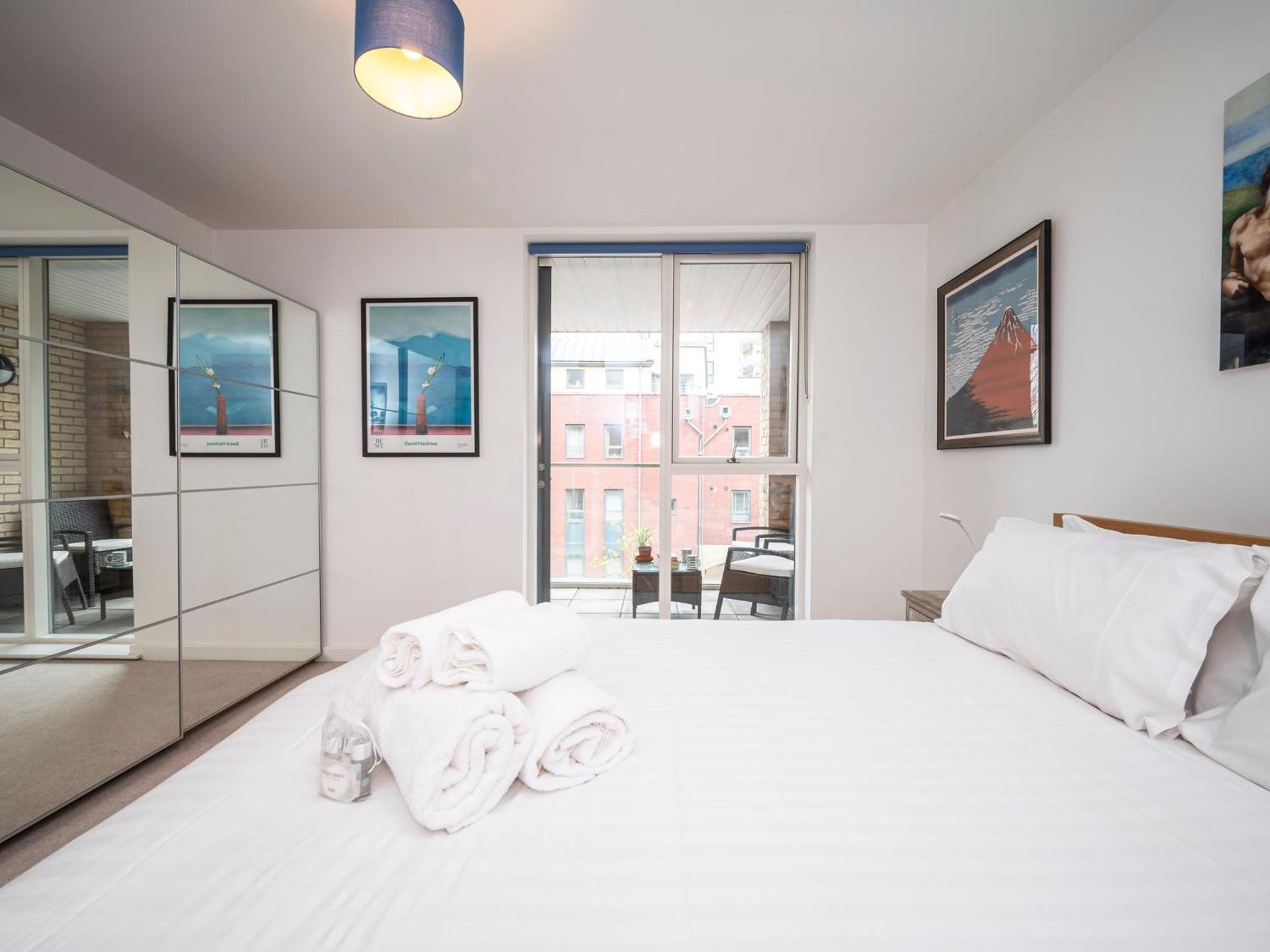 Near Tower Bridge And Tube Pass The Keys Appartement Londres